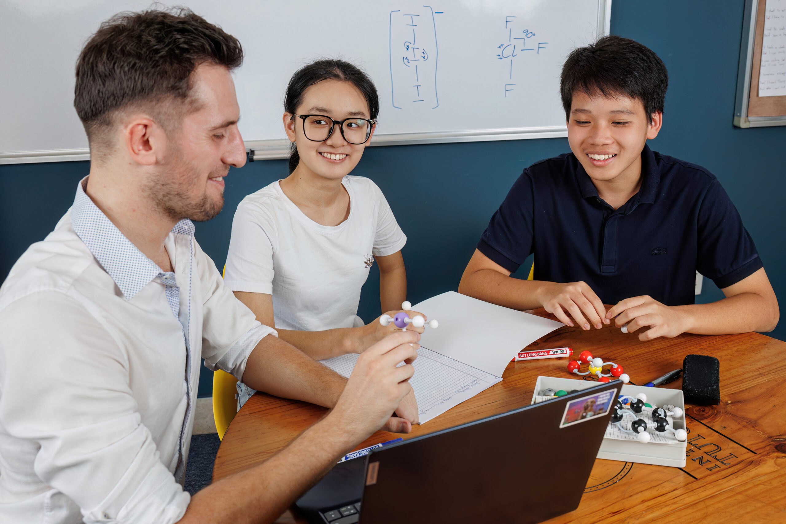 English tutor Ho Chi Minh - District 2, District 7